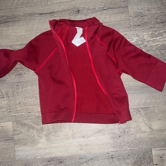 Madelaine Petsch x Fabletics jacket - Picture 1 of 3